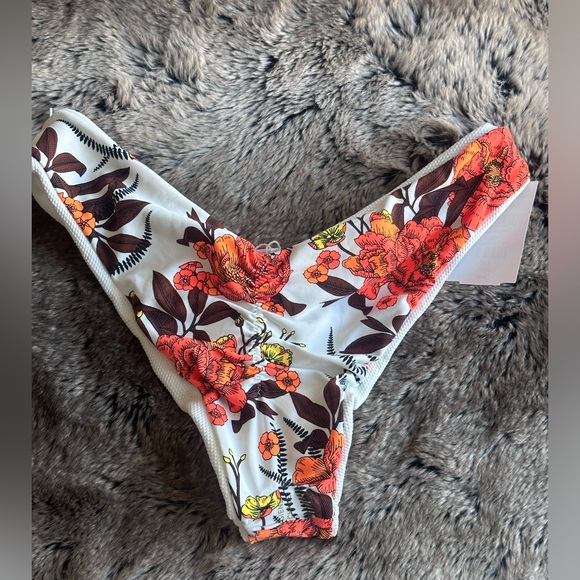 NWOT Maaji Reversible Bikini Bottom Size L $79 - Picture 6 of 7